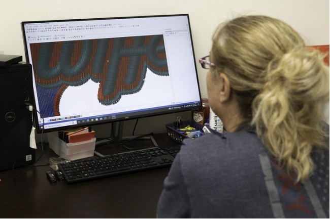 convert logo to PXF file