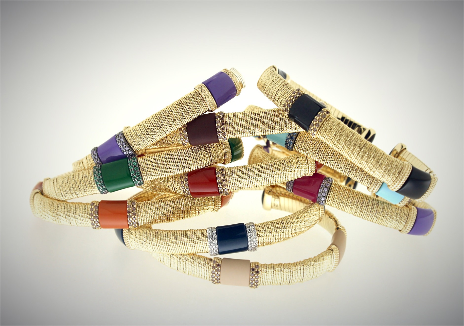 How Tourists Benefit from Wholesale Gold Jewellery in Dubai